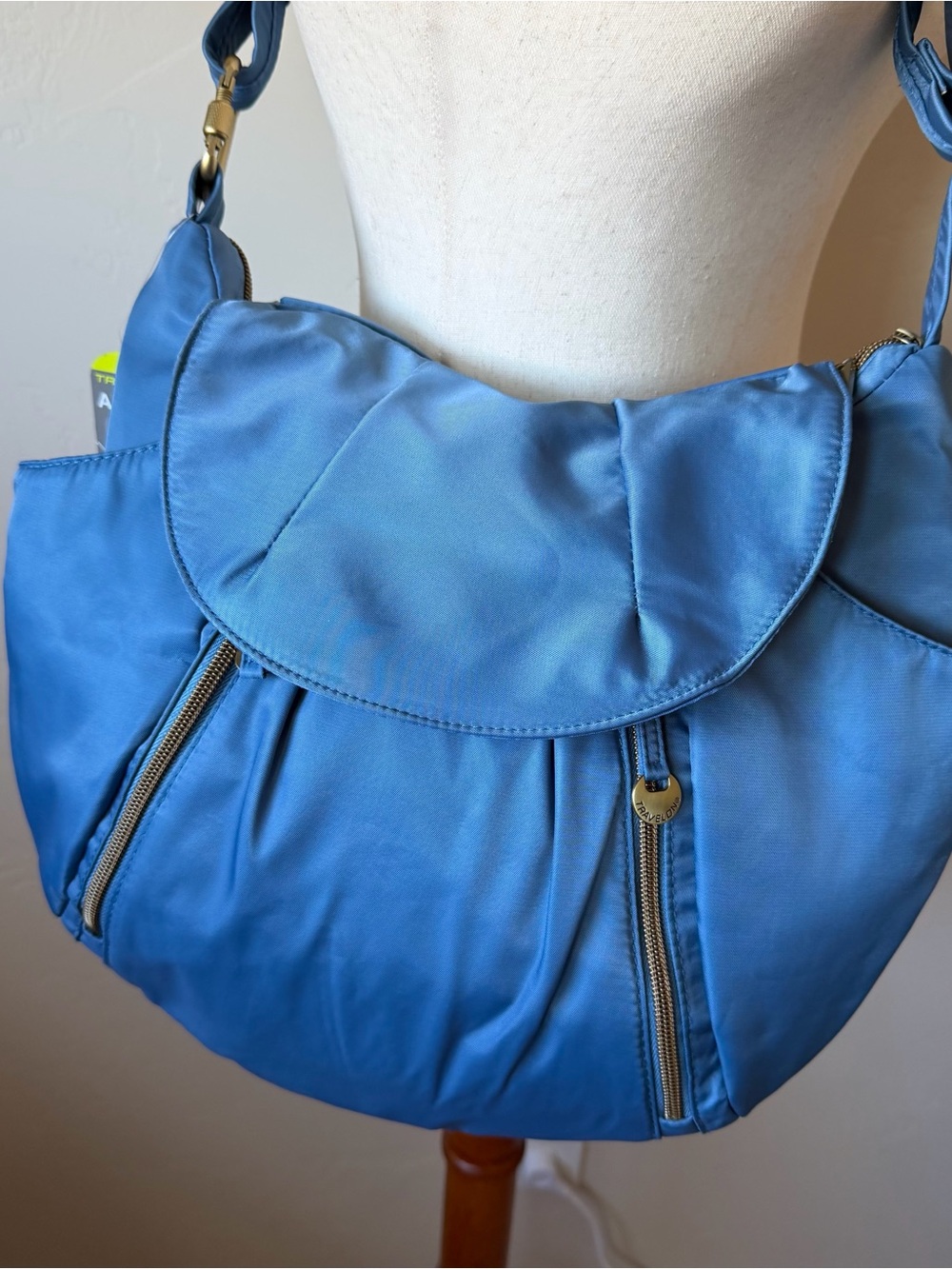 NEW Travelon Blue Anti-Theft Crossbody Hobo Bag RFID Travel Purse Nylon